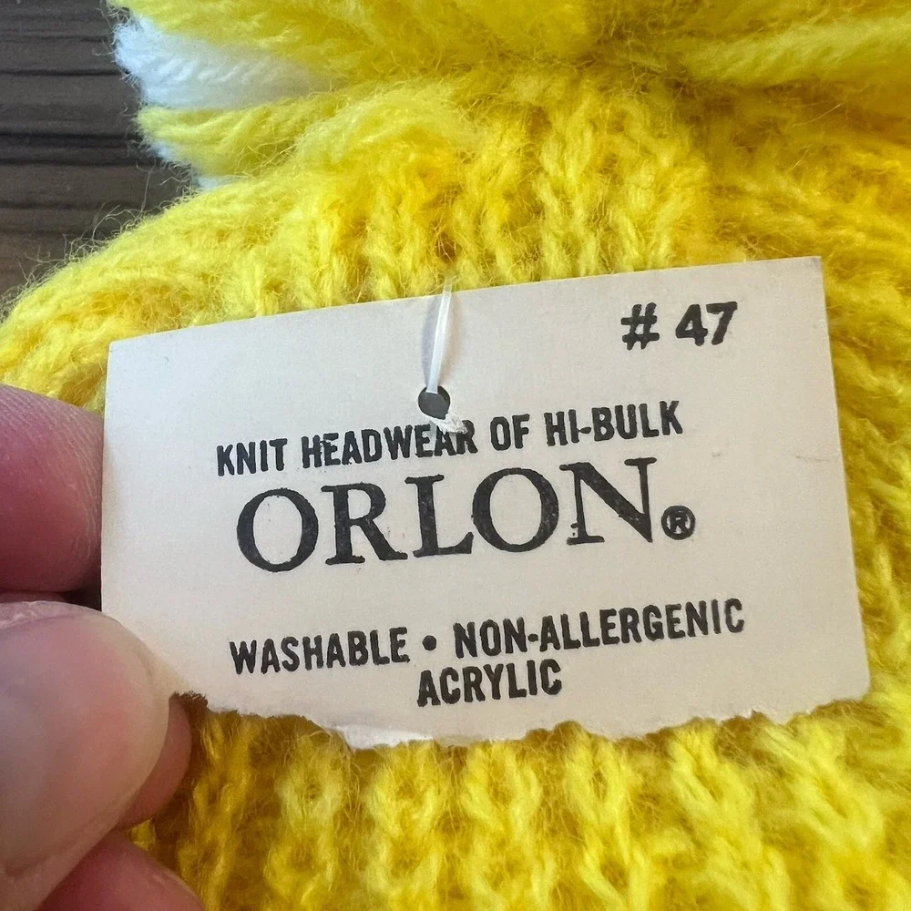 Vintage Rare 1952 Peanuts Lucy Yellow Pom Pom Knit Hat Made In USA Orlon Acrylic
